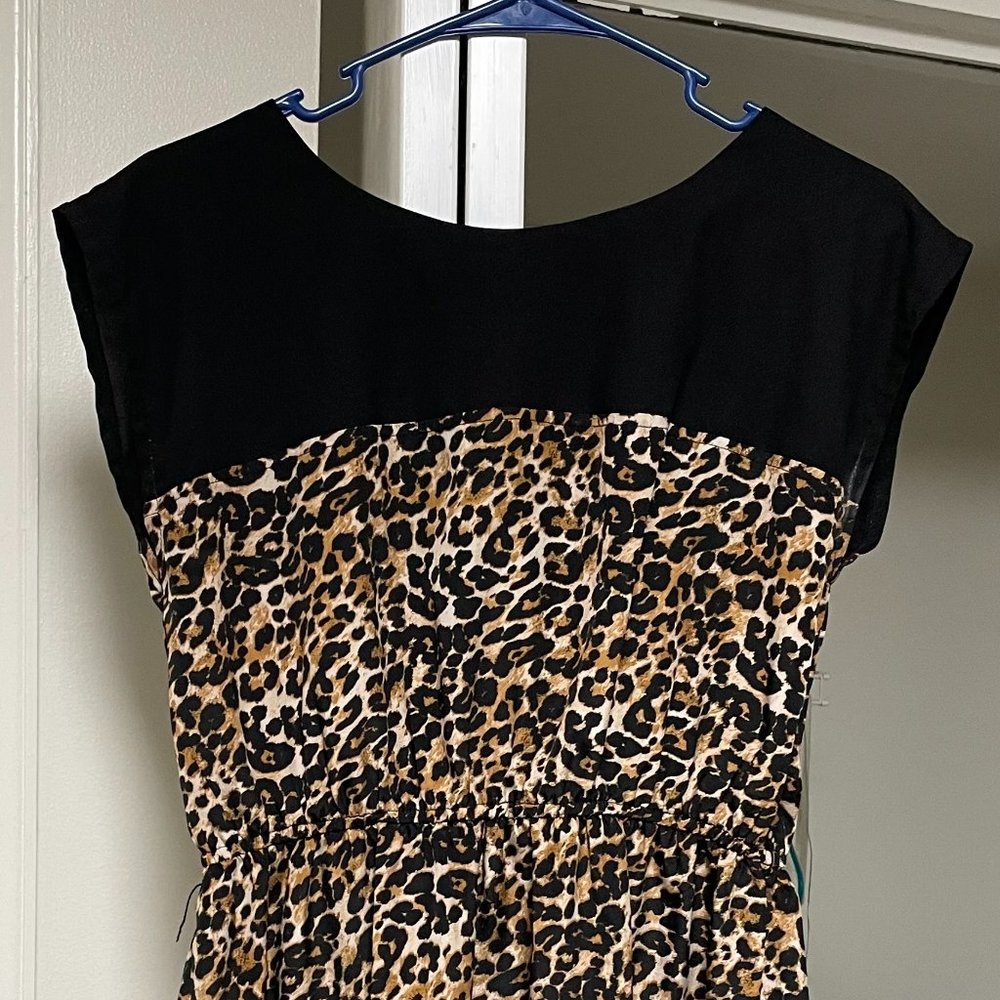 BeBop short sleeveless dress size M in leopard print